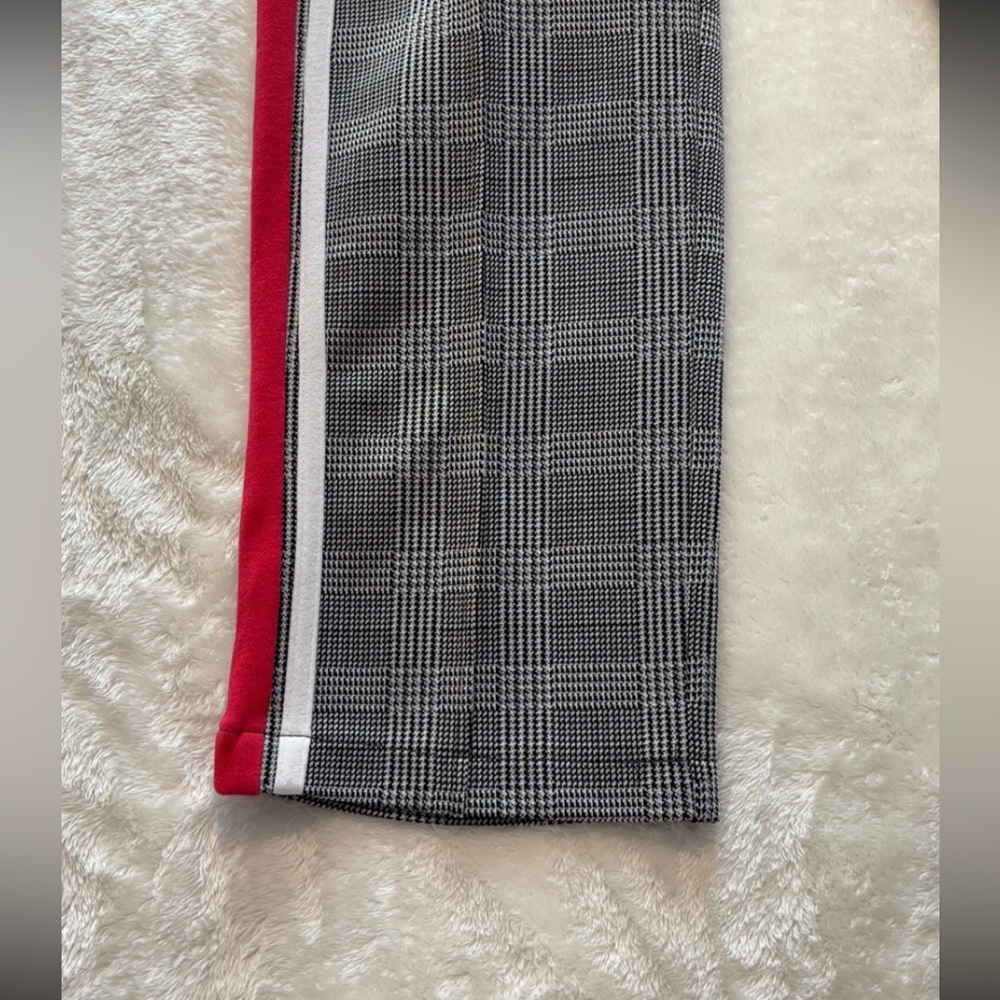 Houndstooth Ankle Pants - Picture 8 of 12